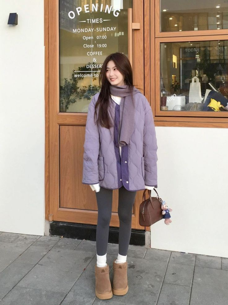 Lavender Puffer with Cozy Caf Vibes