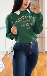 Forest Green Sweatshirt with Preppy Collar