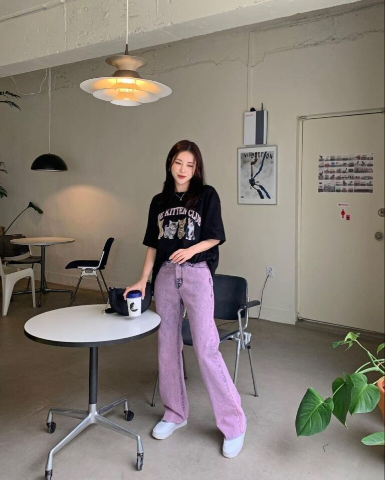 Vintage Tee with Lavender Wide-Leg Jeans