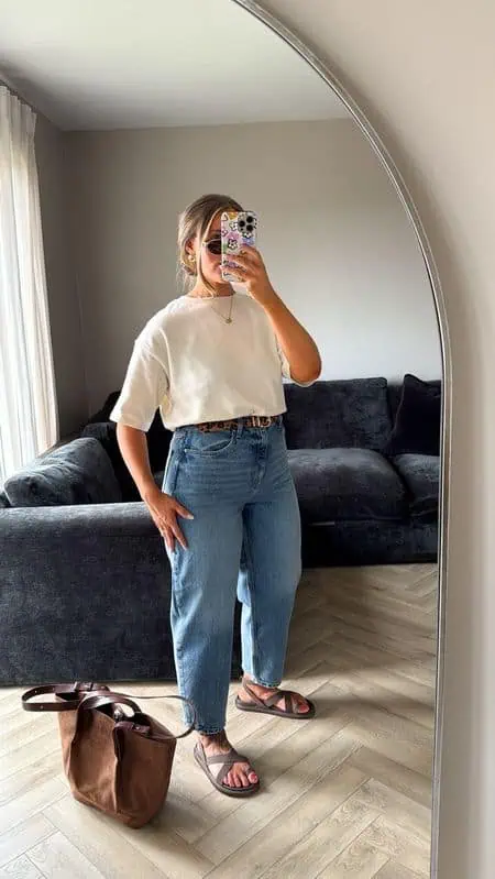 Classic Comfort: Crop Top and Jeans