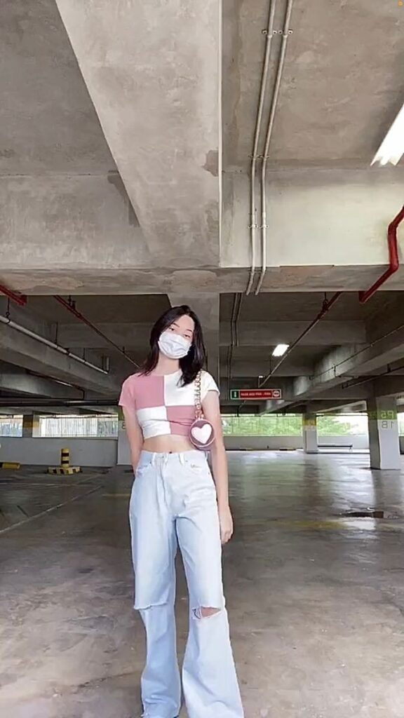 Color-Block Crop Top with Ripped Jeans