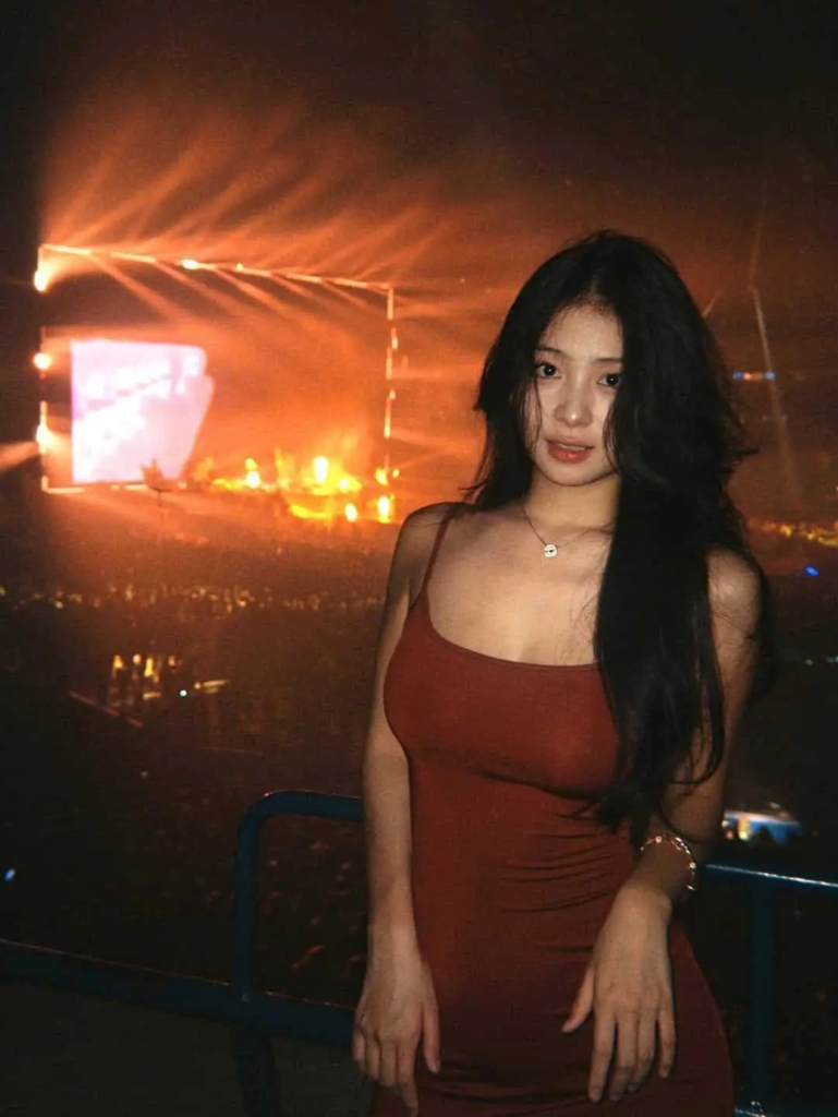 Sleek Burgundy Bodycon Dress