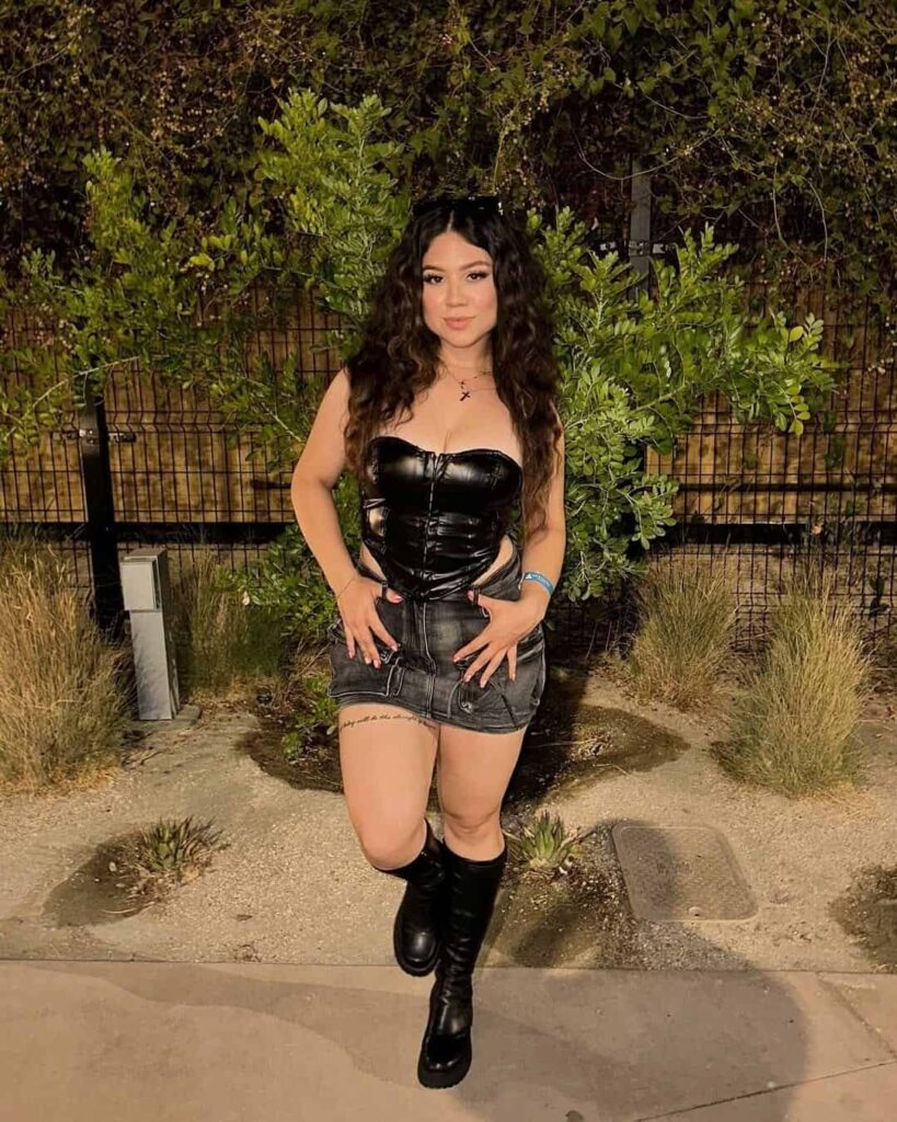 Edgy Cargo Jeans and Tank Combo